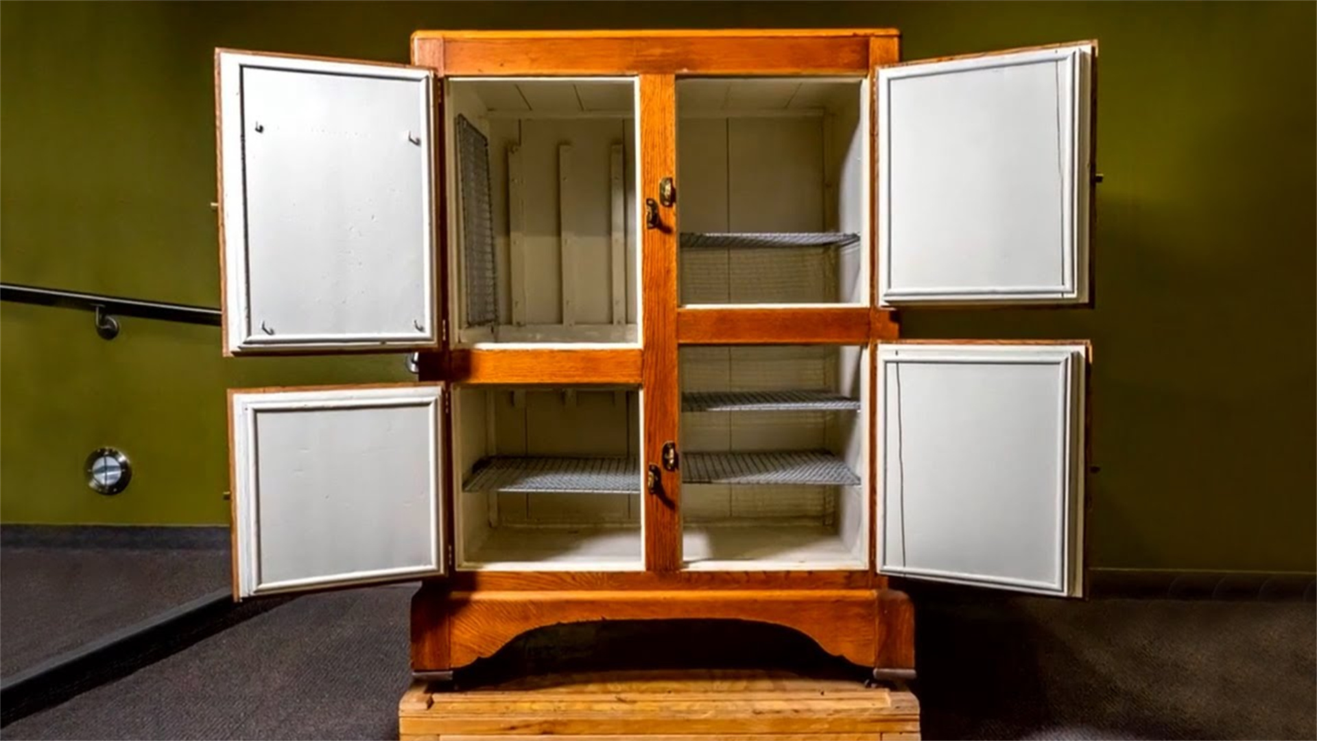 How many of these retro household items can you name?