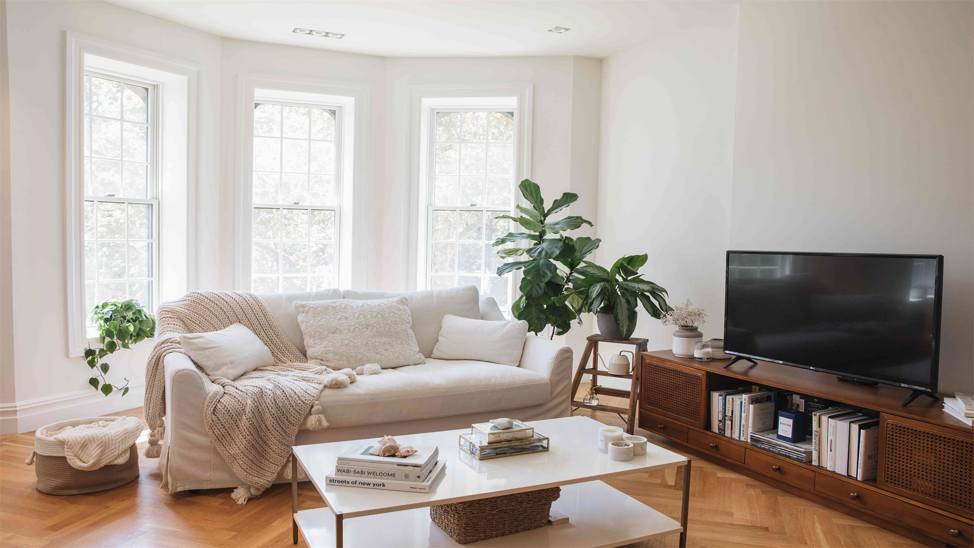 14 Stylish Home Decor Tips to Elevate Your Space Without Breaking the Bank